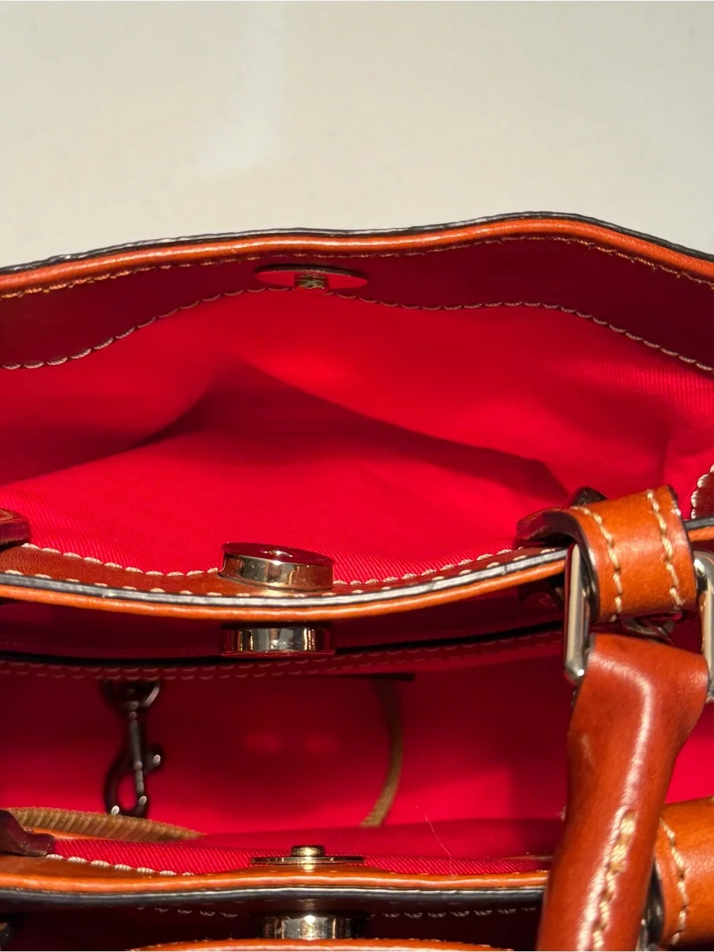 Dooney & Bourke nwot never